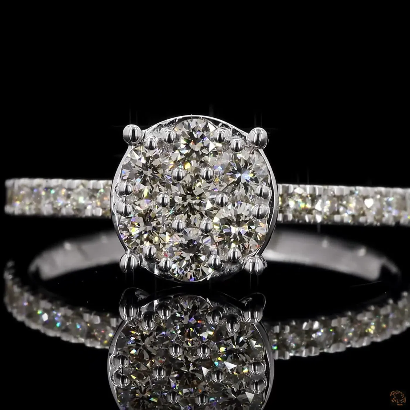 Round Diamond Illusion Setting Ring – view 4