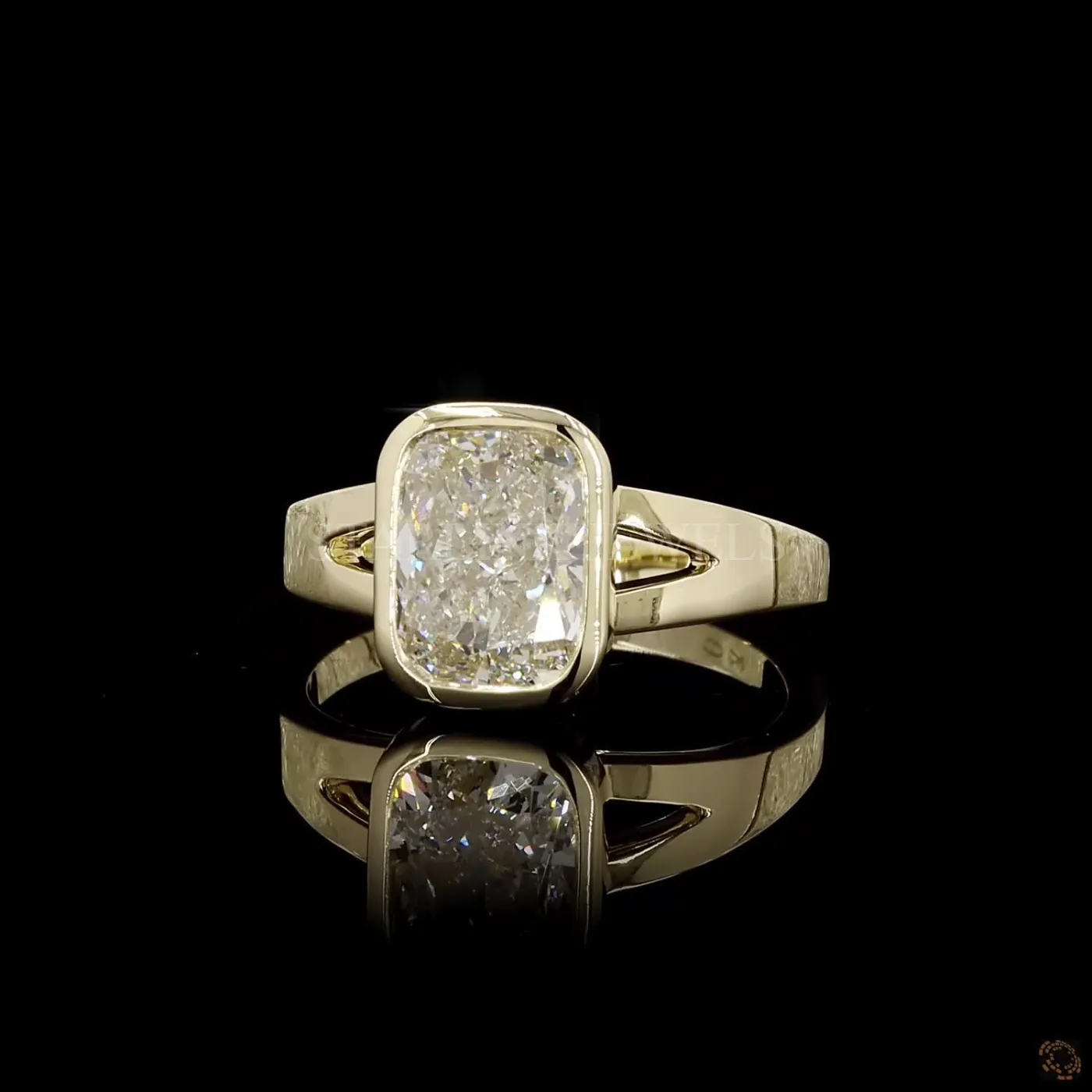 Cushion Cut Diamond Bezel Ring – view 4