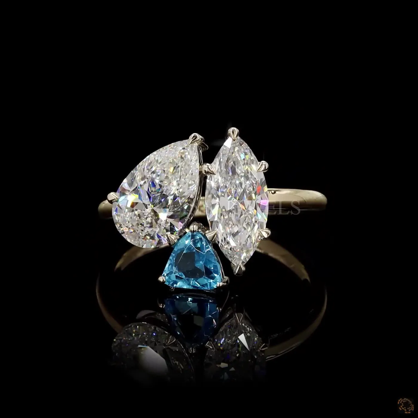 Multi-Shape Cluster Diamond & Aquamarine Ring – view 4