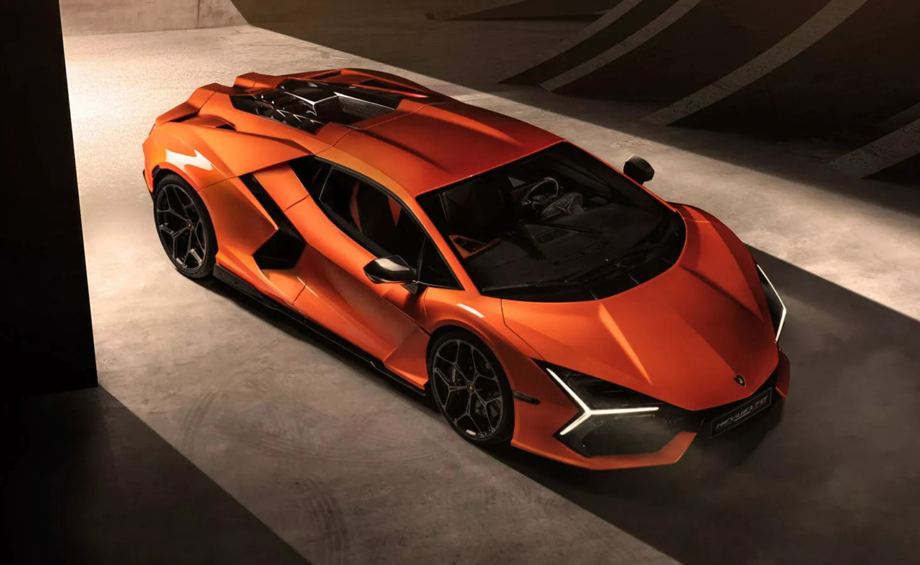 Lamborghini Revuelto