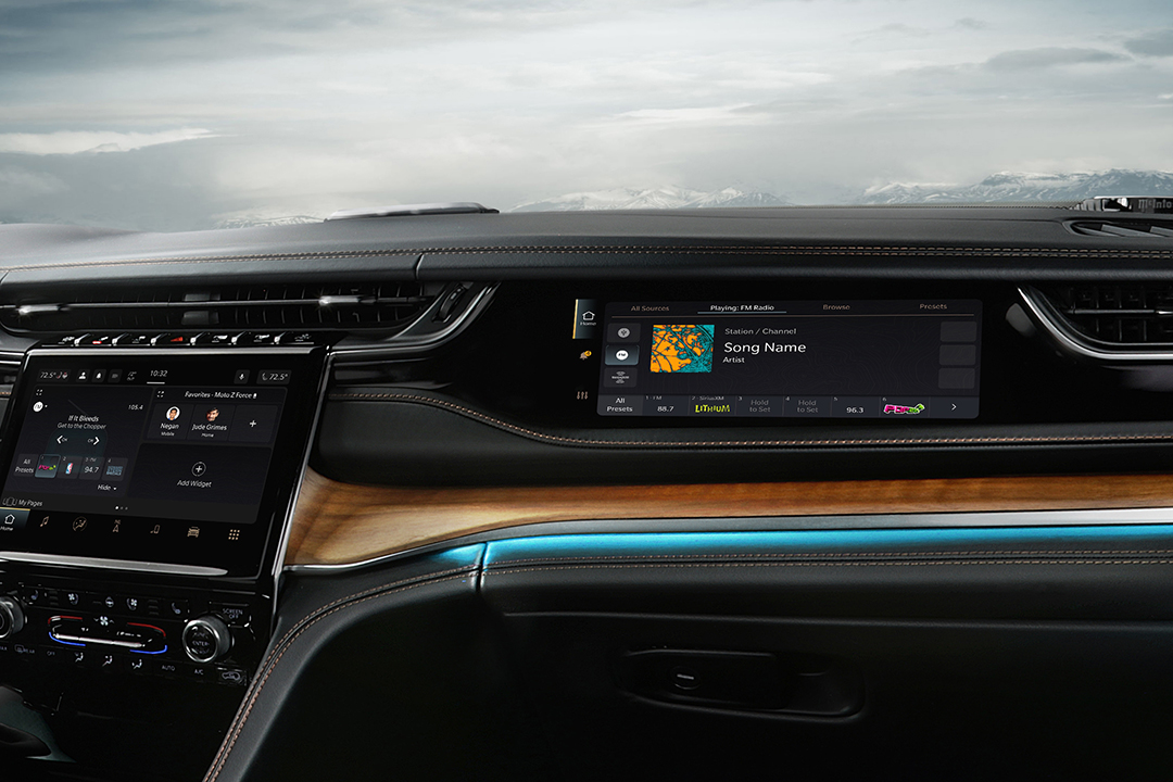 Système d’infodivertissement Uconnect5 du Jeep Grand Cherokee 2024.