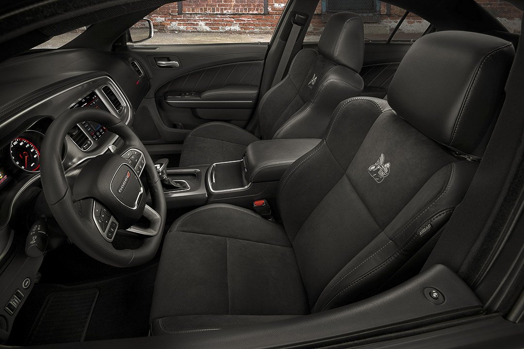 Vue de l'intérieur du Dodge Charger 2022 et de son espace spacieux