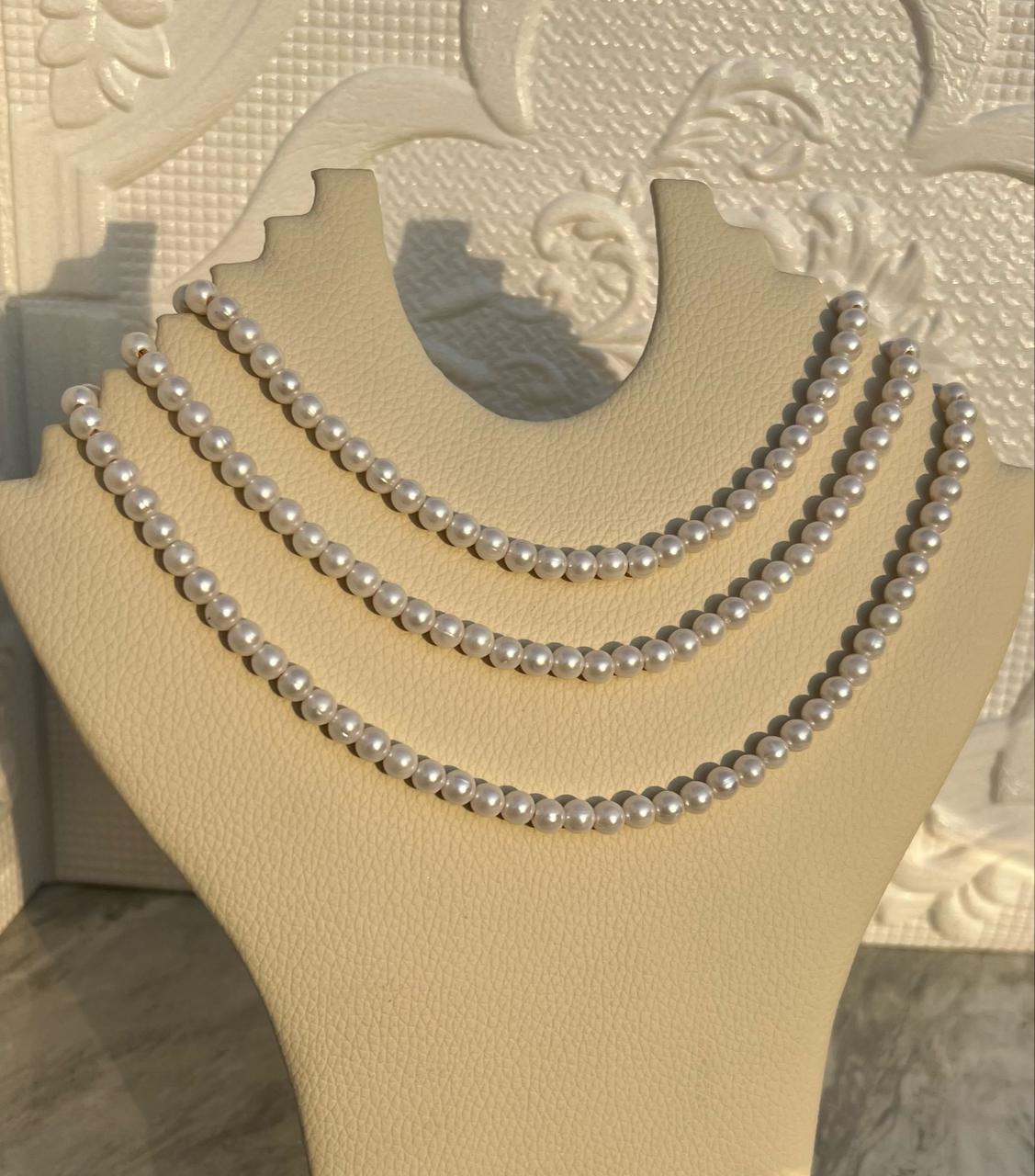 GARGANTILLAS DE PERLAS CHECAS