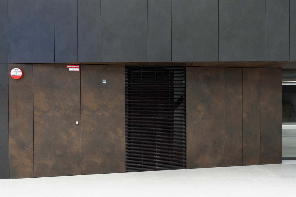OSSIDO BRUNO 1000X3000 LAMINAM5
