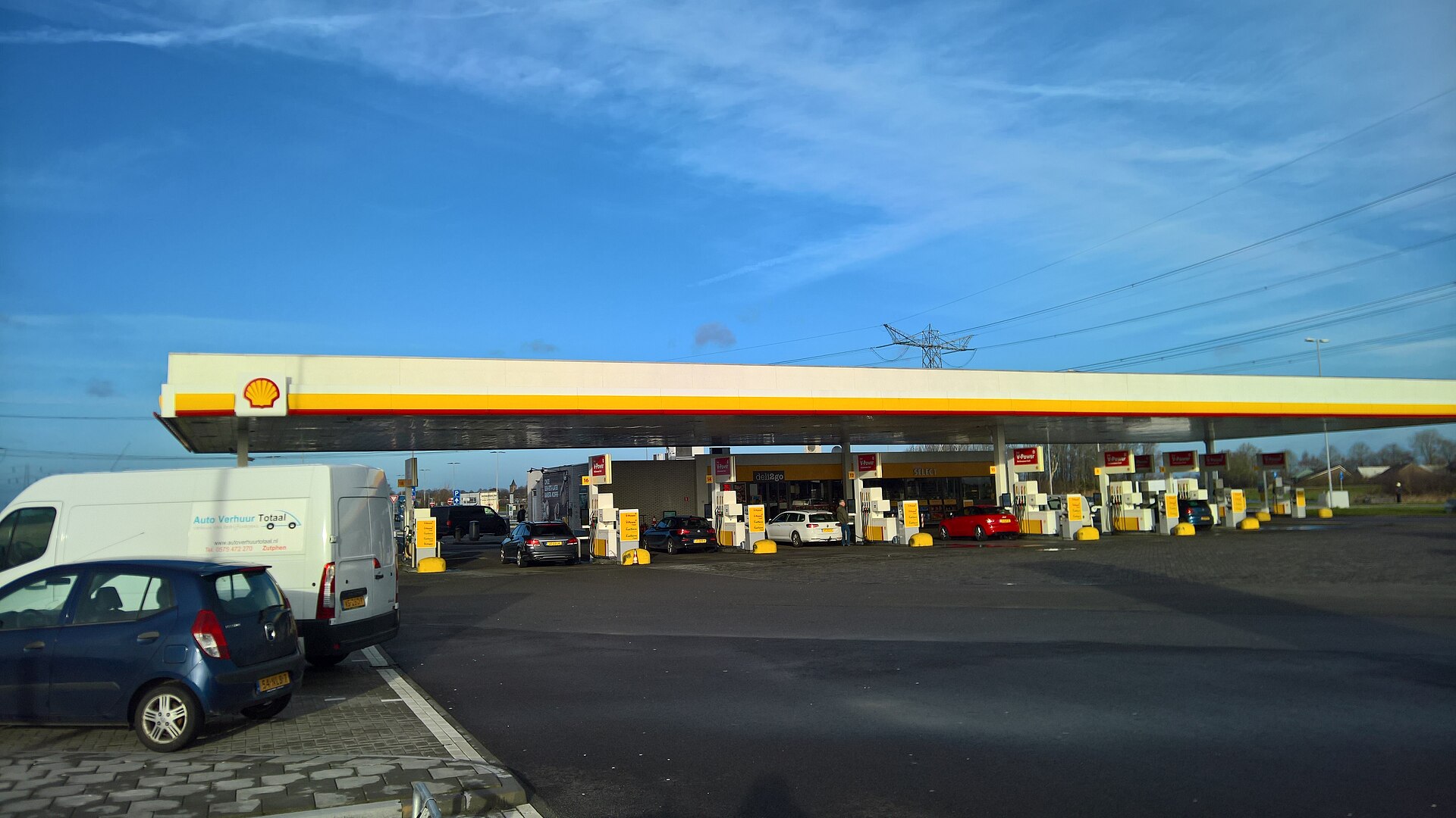 Shell-branded petrol station in De Hackelaar