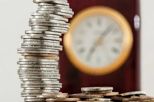 How to Use Compound Interest to Grow Your Wealth in the Stock Market