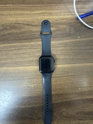 Apple Watch SE ikinci nesil 2025