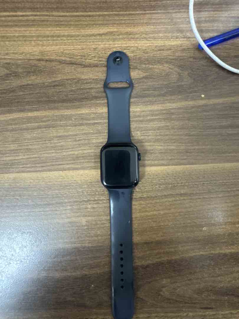Apple Watch SE ikinci nesil 2025