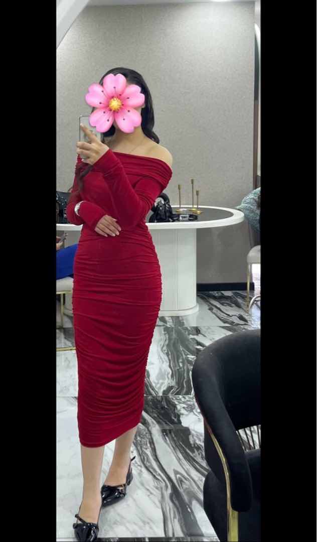 kırmızı omuz açık maxi elbise
