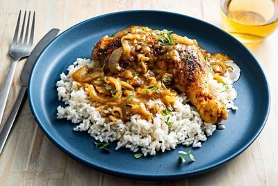 Southern Smothered Chicken Rice & Gravy 