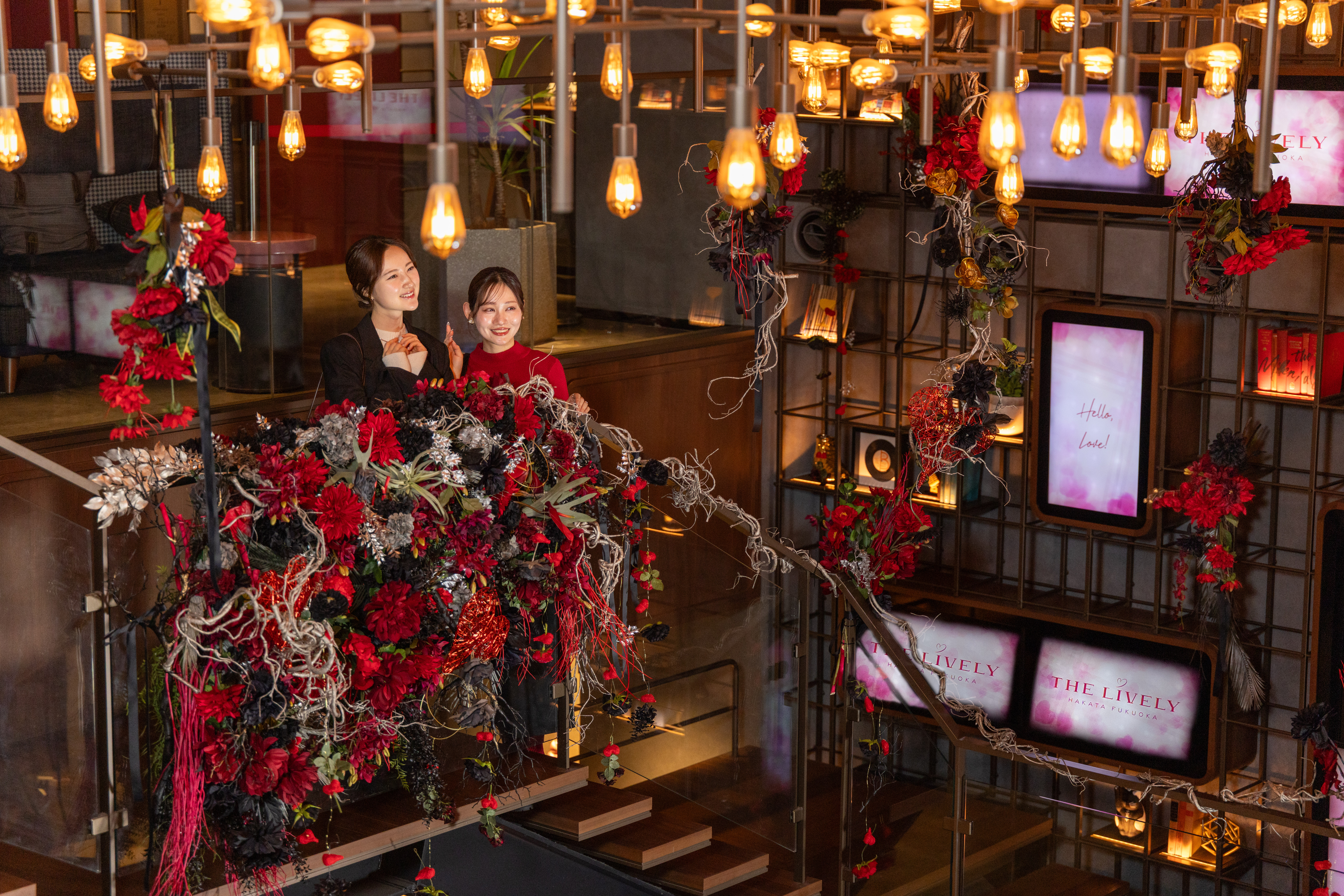 人と、街と、アートと繋がる。博多の夜をアップデートするメインバー。