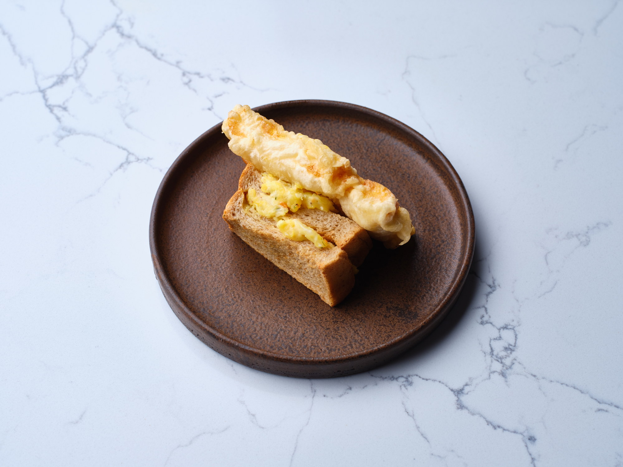 「だし巻き卵」をサンドイッチに?フレンチシェフの遊び心が詰まった朝食