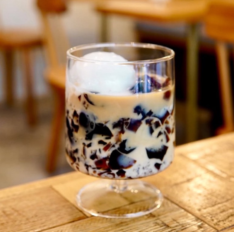 【スイーツ紹介】コーヒーゼリー×ミルクジェラート☕