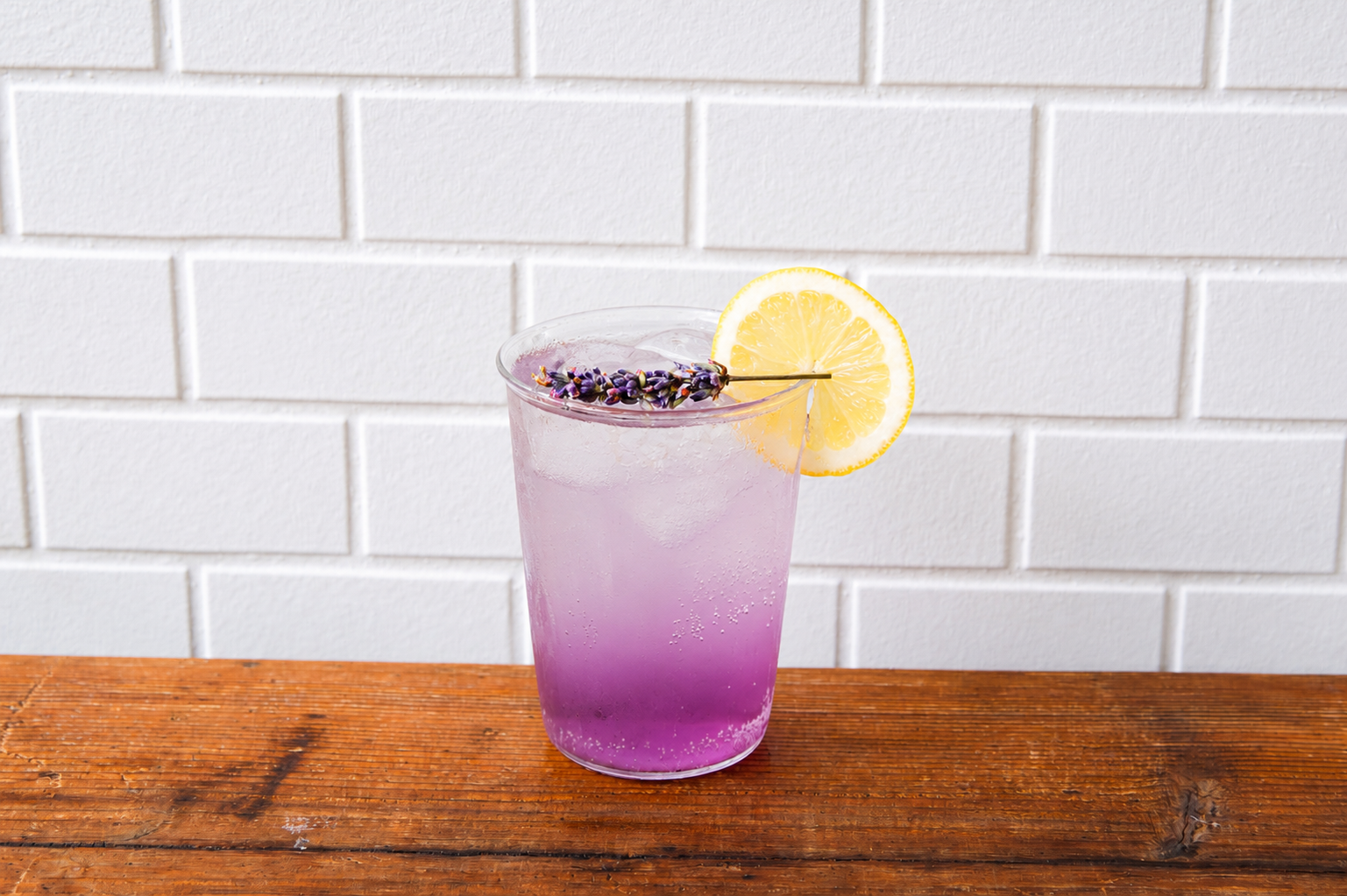 夏の根津カフェに｜爽やかラベンダーレモンスカッシュ