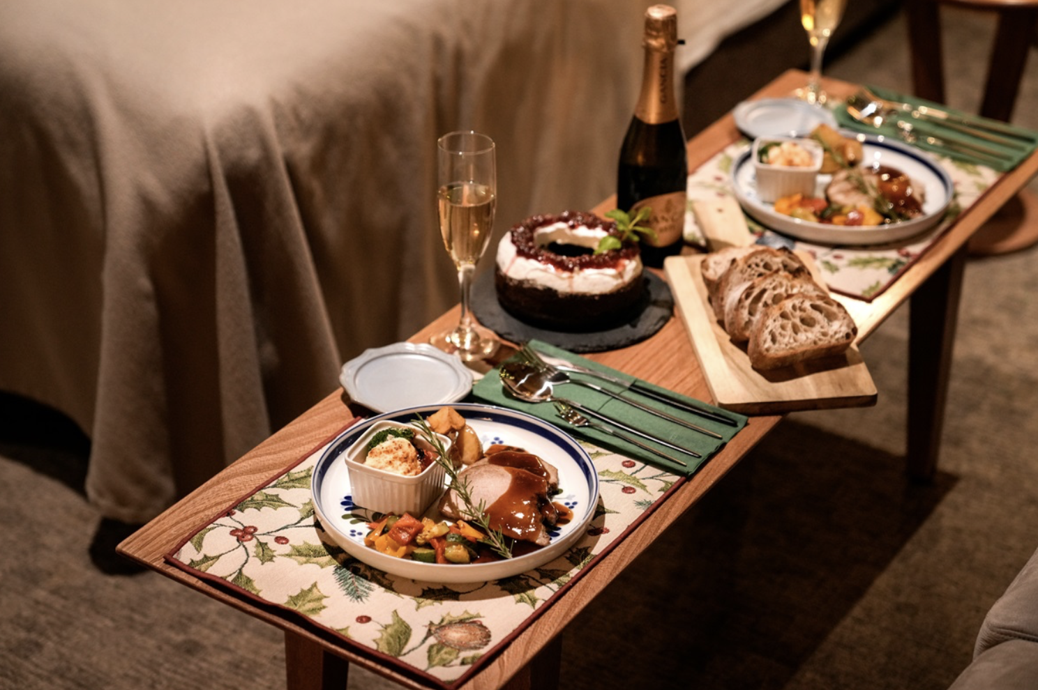 「UNWIND HOTEL & BAR 札幌」で大切な人と過ごす、心豊かなクリスマス。