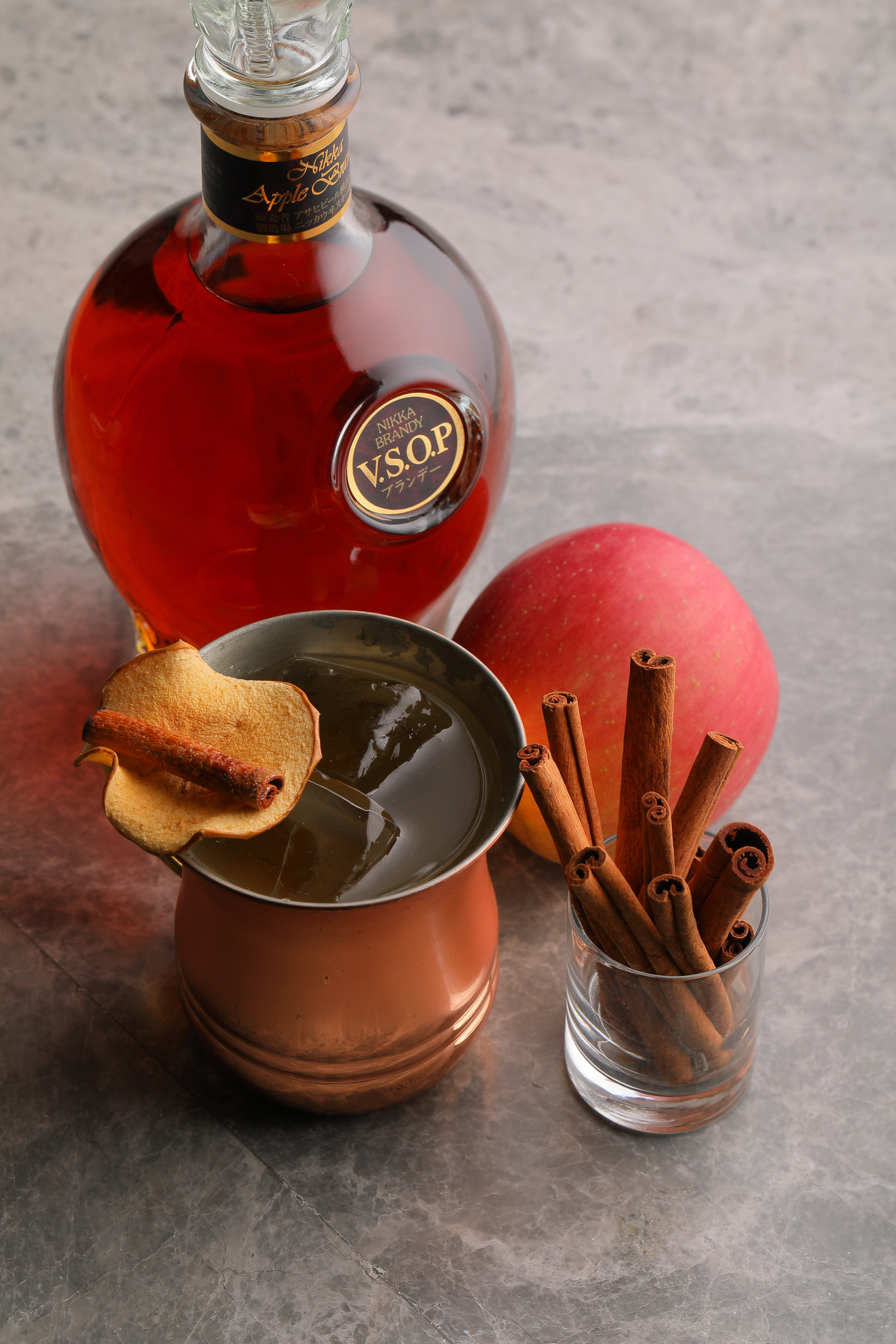 北海道素材を楽しむ、Bar Ignis のシグネチャーカクテル