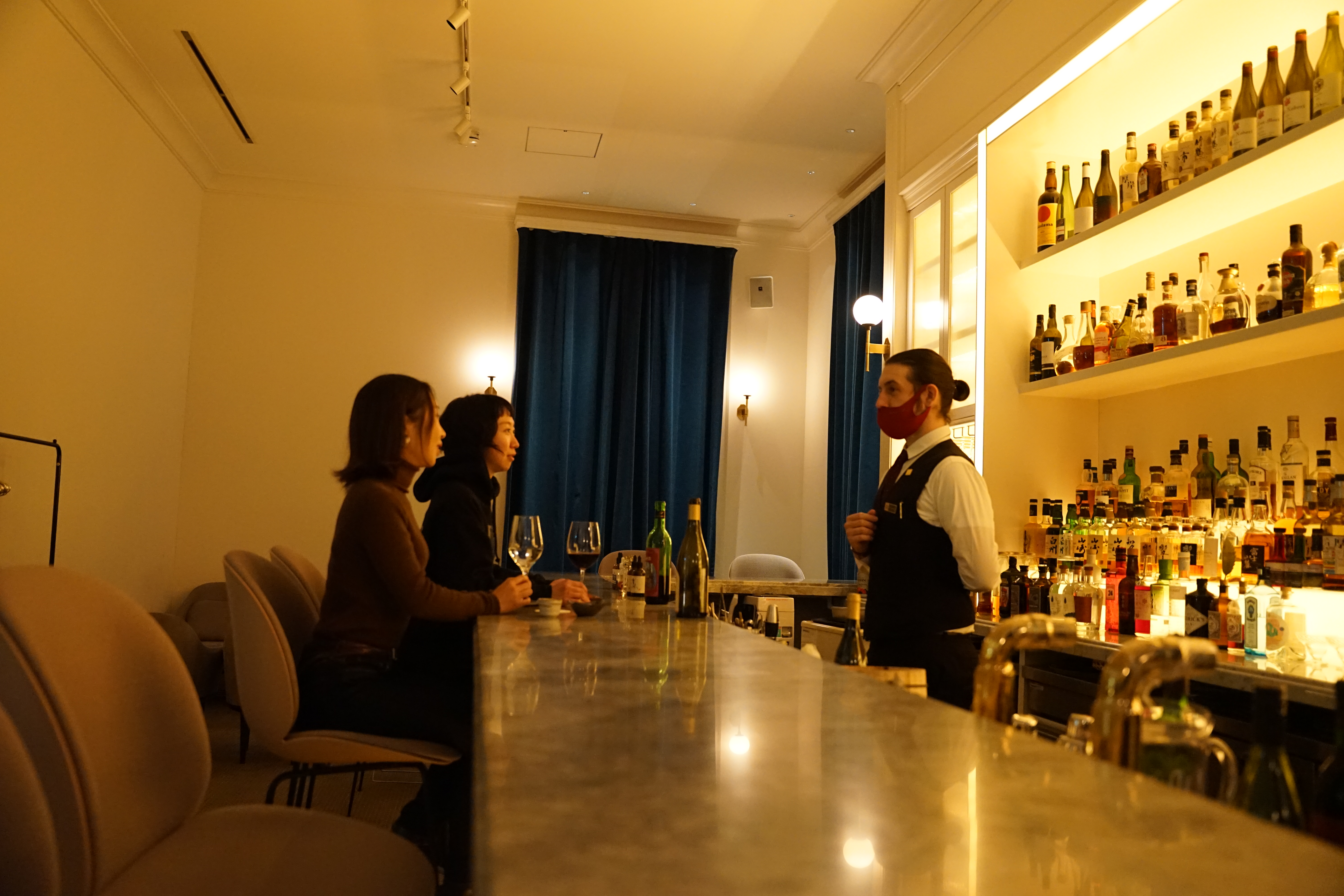 小樽運河の散策を終えて。冷えた夜は、温かい「隠れ家」へ。