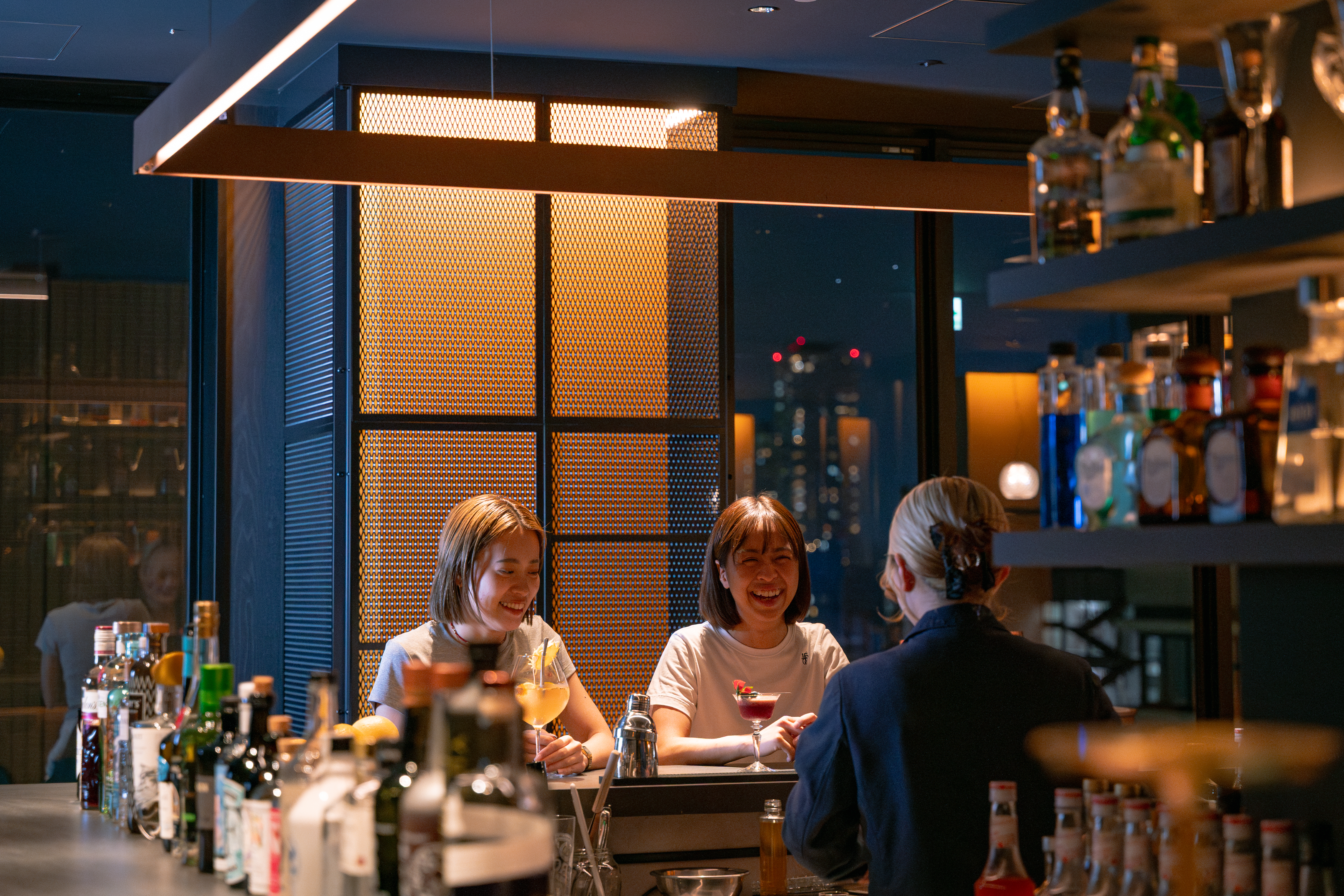 お酒が飲めなくても大丈夫。夜景と「モクテル」で楽しむ夜カフェ時間
