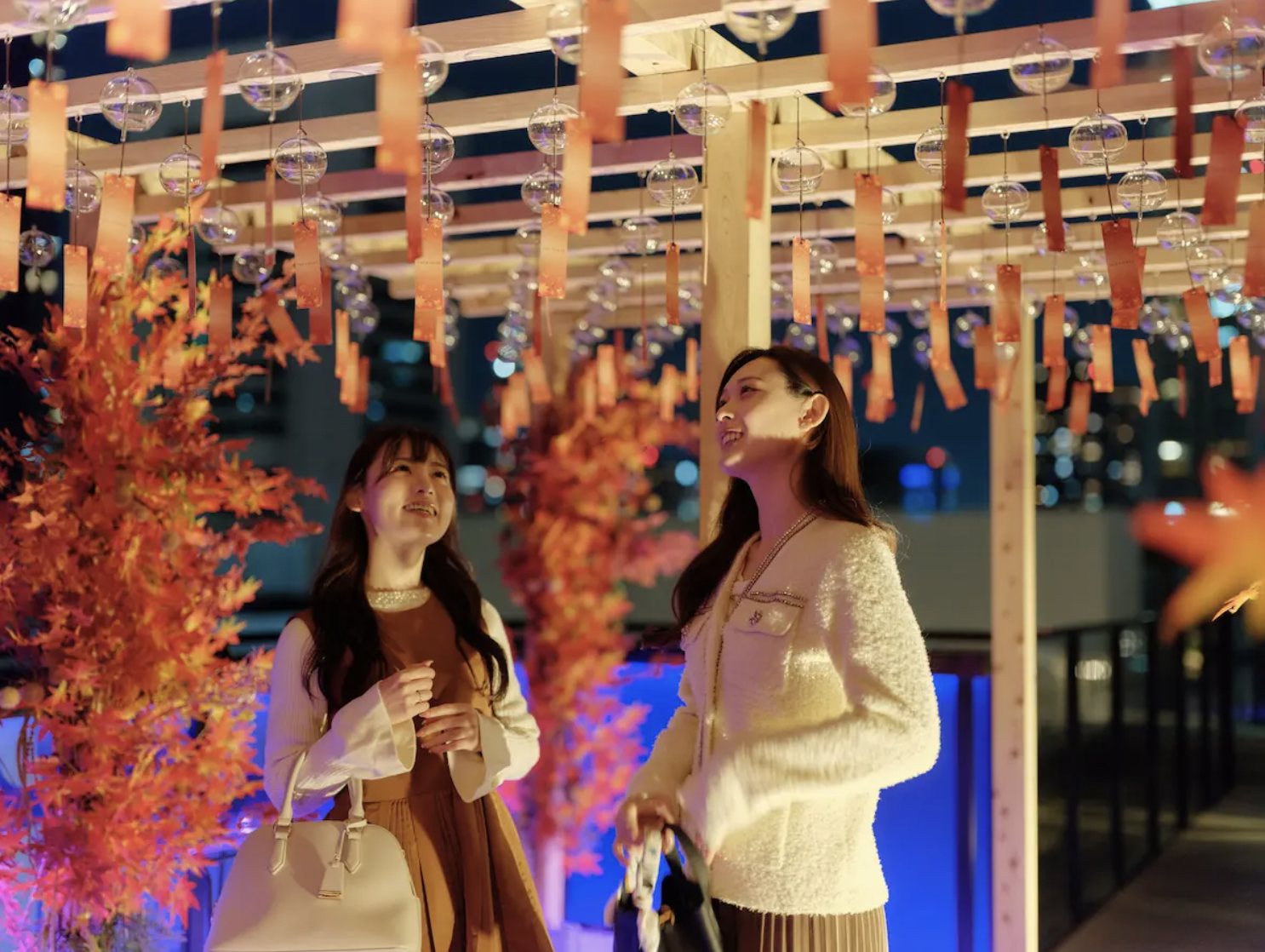 【～11/30まで】天空の風鈴アートテラスで特別な夜の乾杯を！