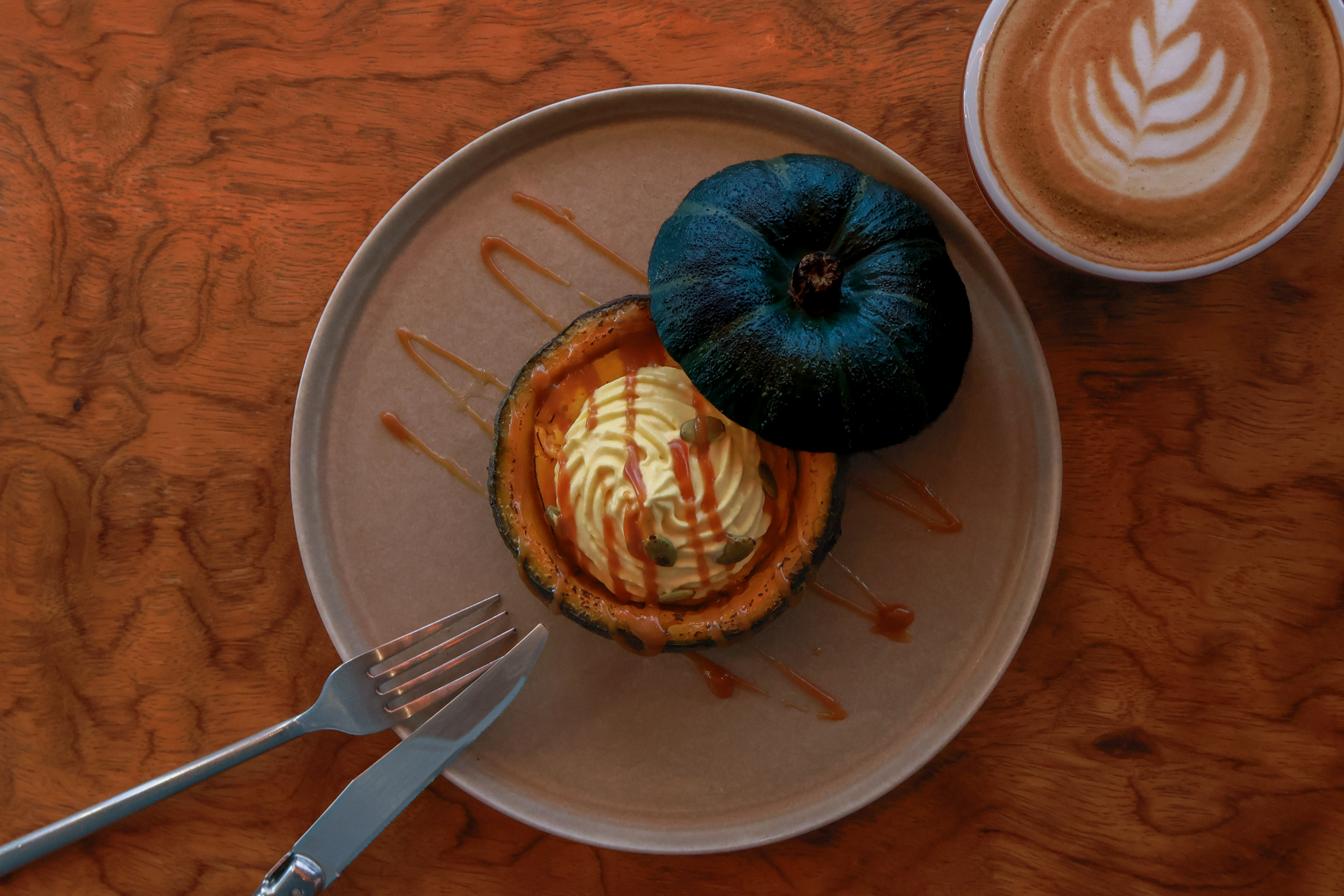 【秋グルメ】丸ごとかぼちゃを味わう「PumpkinHug」🎃