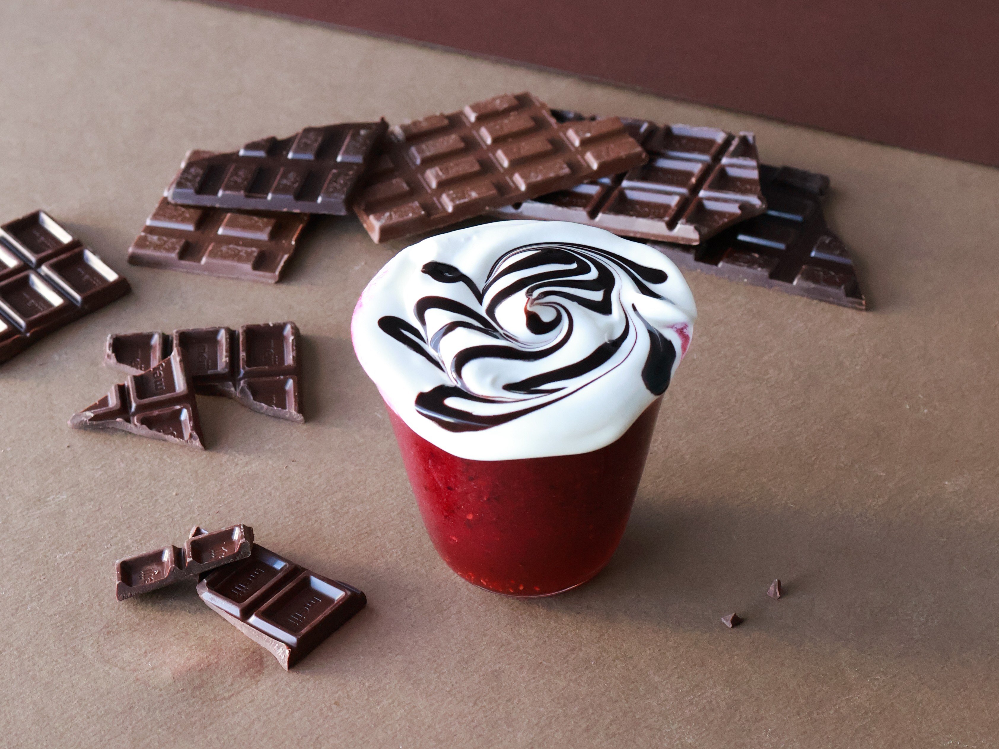 【期間限定】映えスイーツドリンク「ラズベリーマーブル」