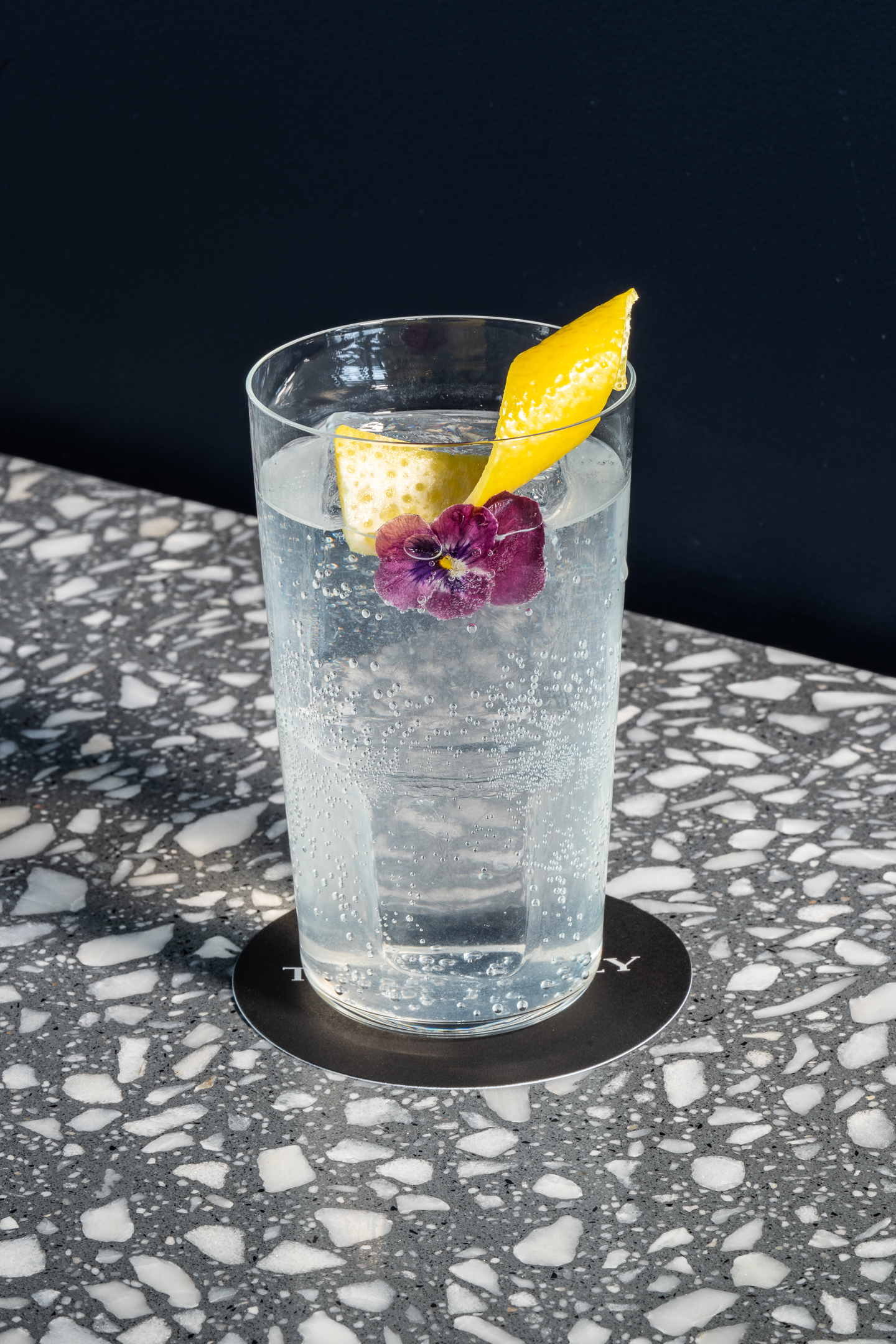 バーテンダーの美学が凝縮された、唯一無二のシグネチャーカクテル