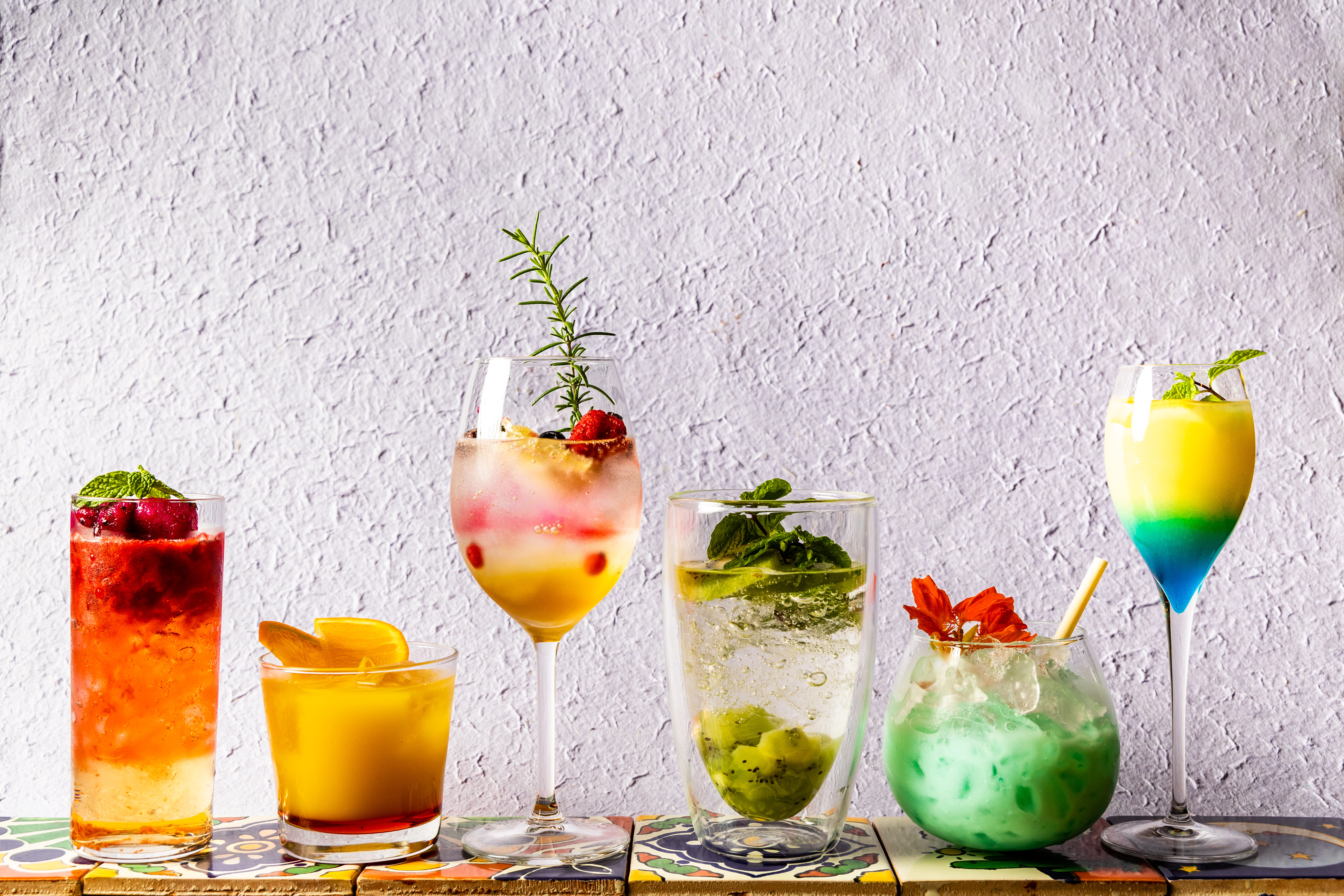 【モクテルってなに?】おしゃれにカクテルを楽しむならESTINATEへ🍸