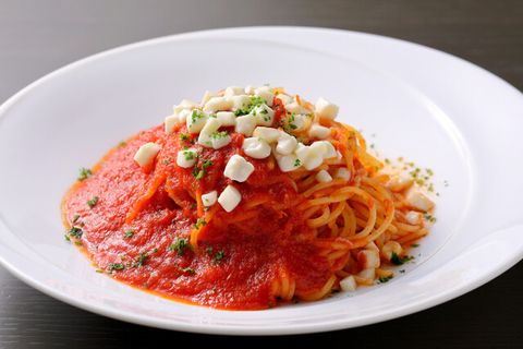 Mozzarella cheese pasta with fresh tomato sauce
