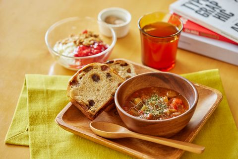 ラタトゥイユスープ ／谷根千のパン付き