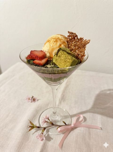 春の三色パフェ