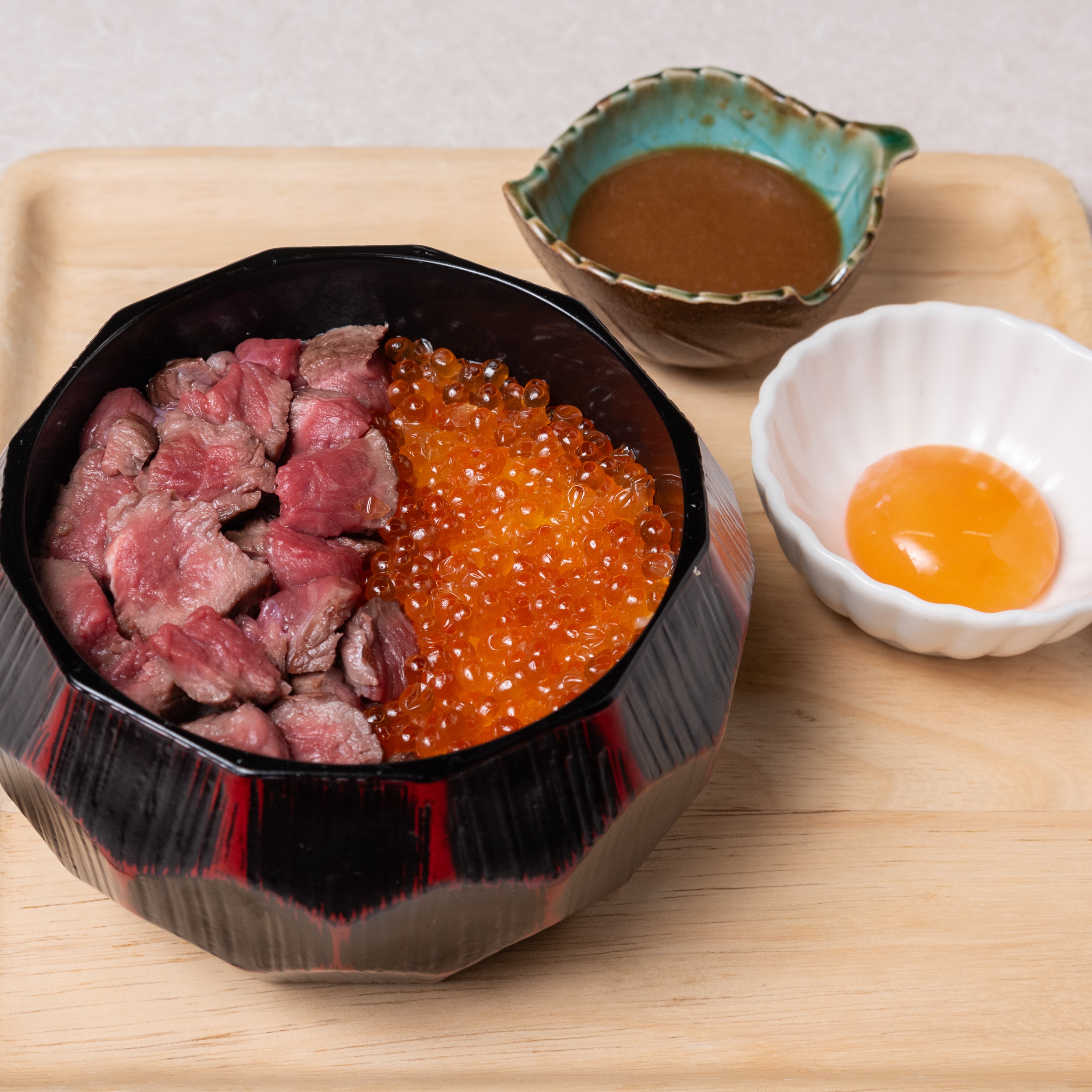常陸牛といくらのおひつごはん（2～3人前）