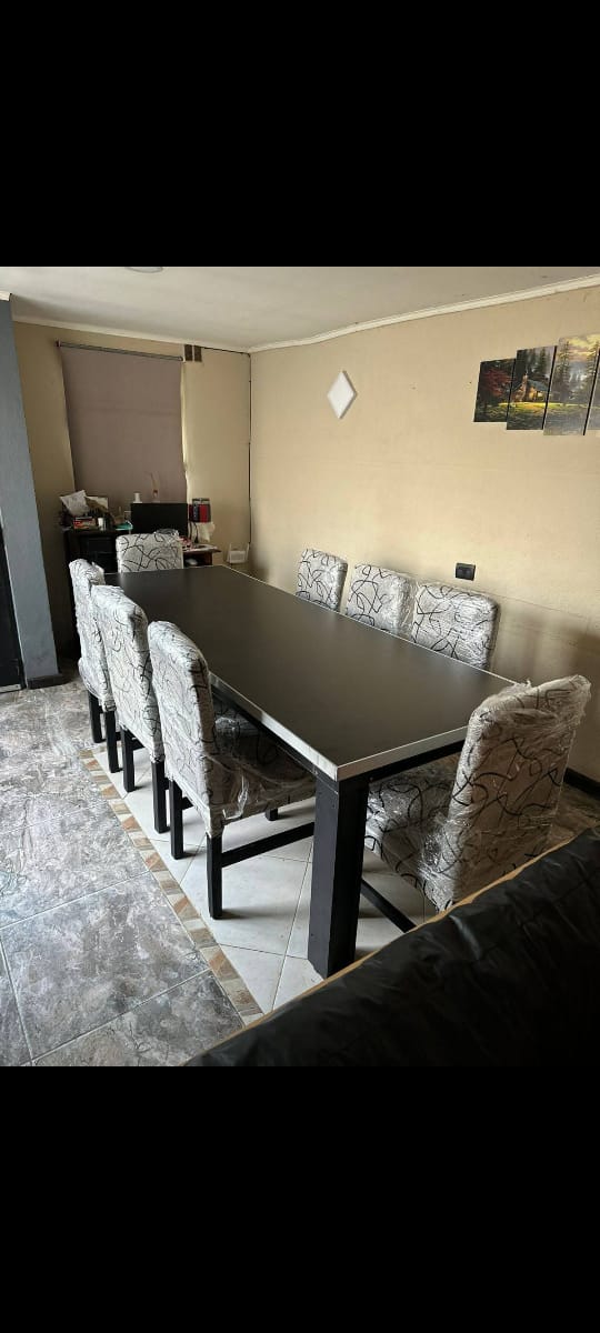 MESA Y OCHO SILLAS LISO Y FIRULETE - Olavarría