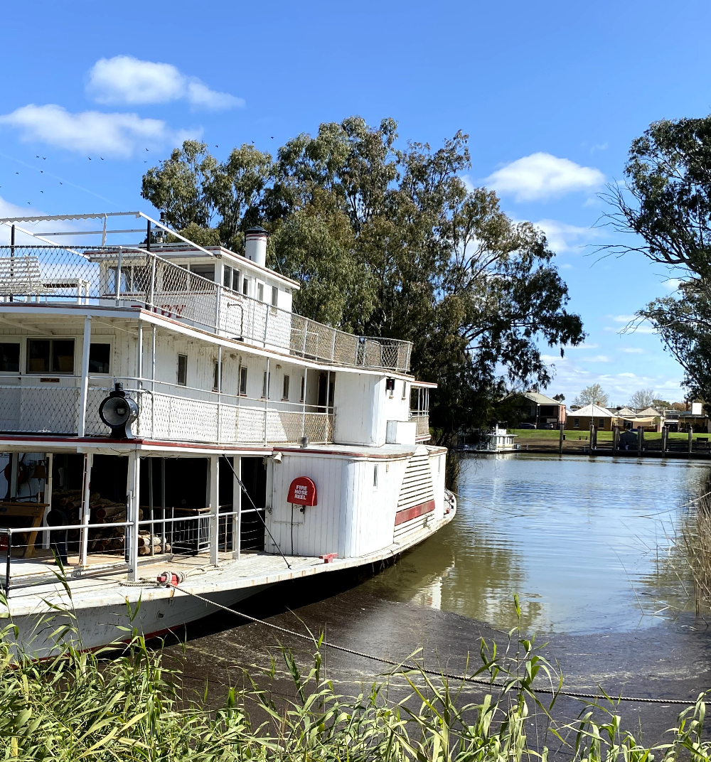 Paddle Steamer Ruby