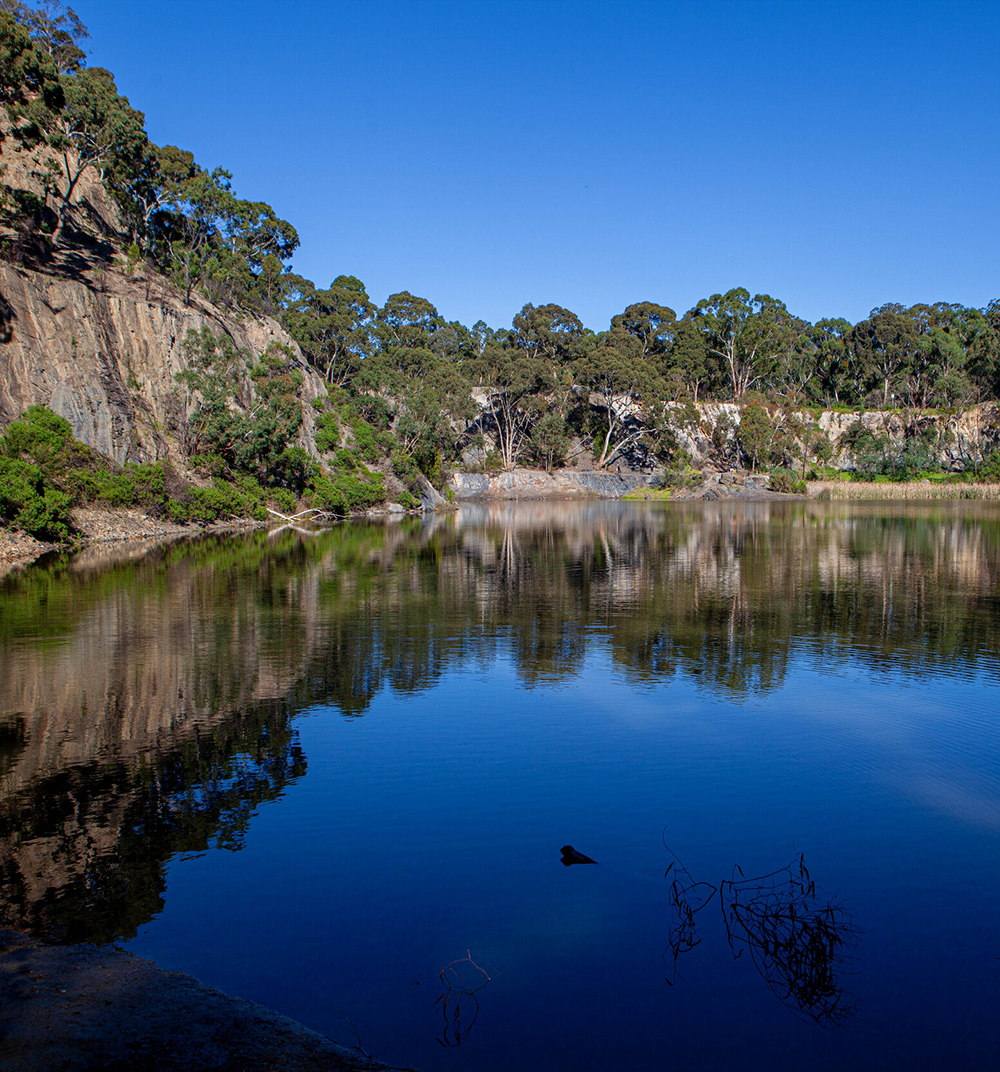 South Morang and Middle Gorge stations