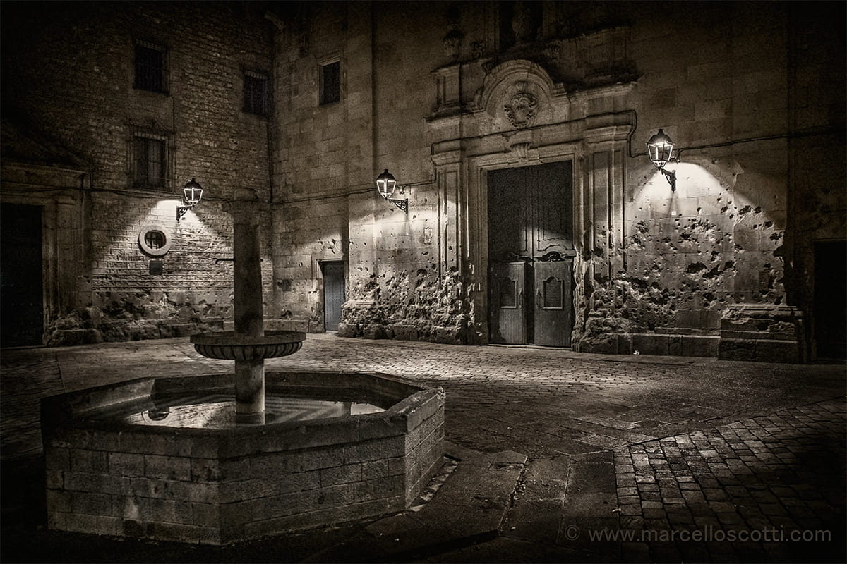 Plaça de Sant Felip Neri: Whispers of the Past