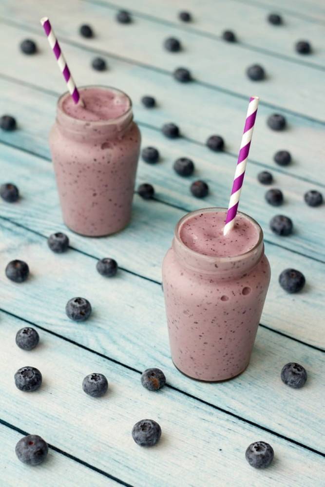 Blueberry Smoothie with Cashew Nut Milk and Bananas