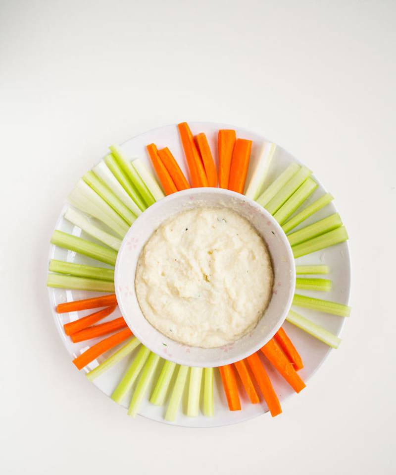 Keto Hummus Recipe with Cauliflower and Tahini