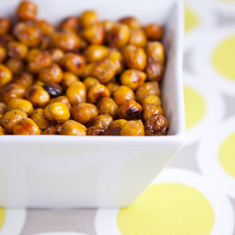 Tangy Balsamic Roasted Chickpeas