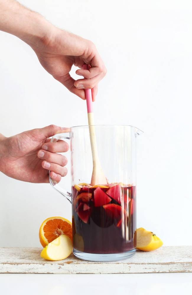 Easy Traditional Red Sangria