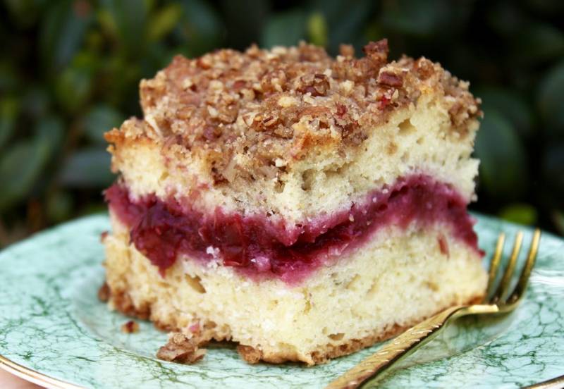 Cherry Cheese Coffeecake with Streusel Crunch Topping