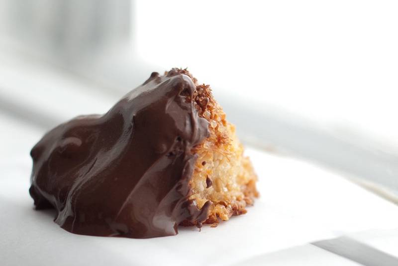 Dark Chocolate-Dipped Maple Macaroons