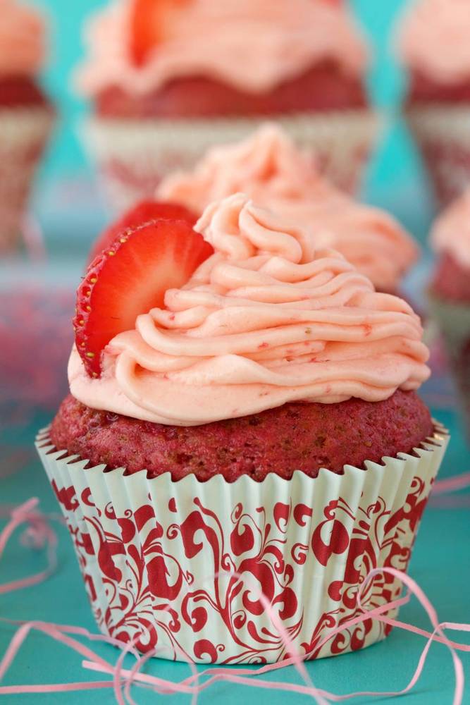 Vegan Strawberry Cupcakes