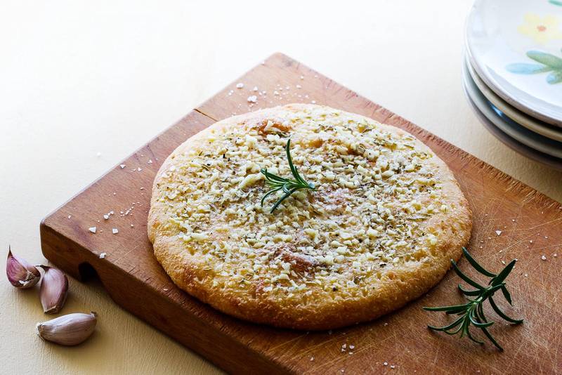 Keto garlic and rosemary foccacia