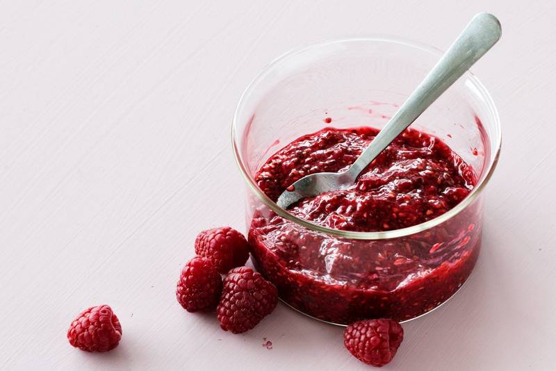 Instant low-carb raspberry jam