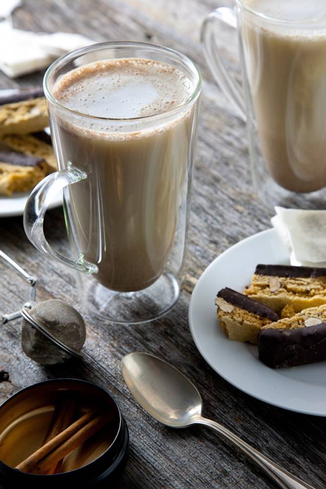 Maple Cinnamon Chamomile Tea Latte (Vegan)