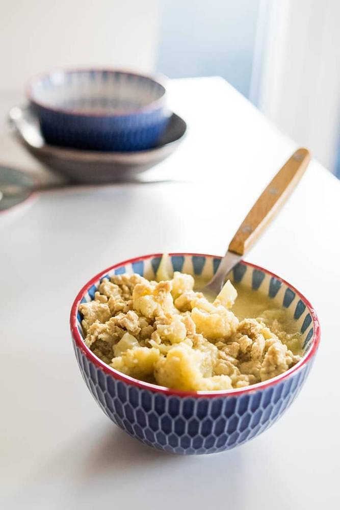 4-Ingredient Keto Chicken Curry Recipe