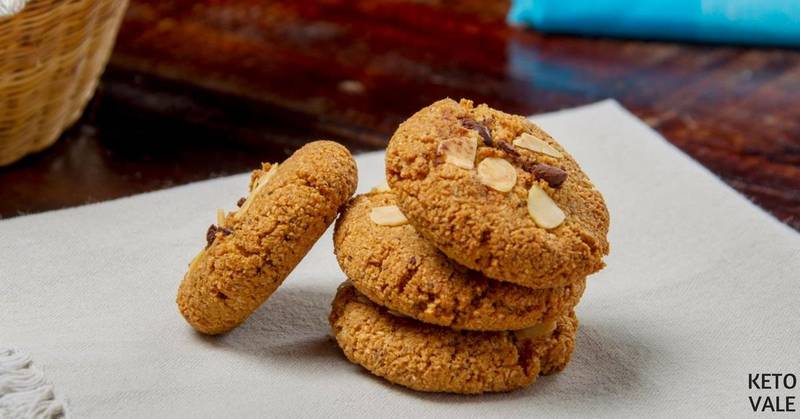 Almond and Coconut Flour Chocolate Chip Cookies