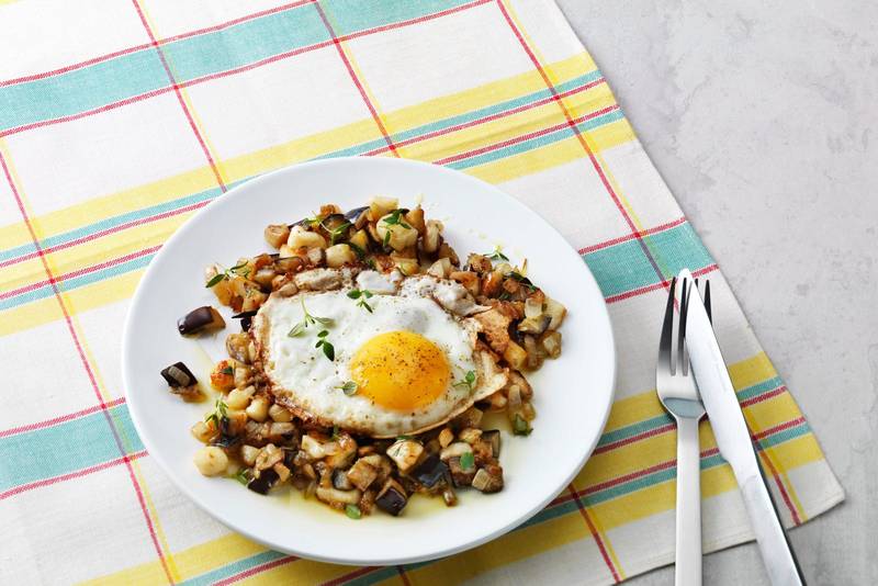 Low-carb eggplant hash with eggs