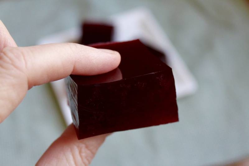 Black Currant Gelatin Cubes Made from Black Currant Concentrate