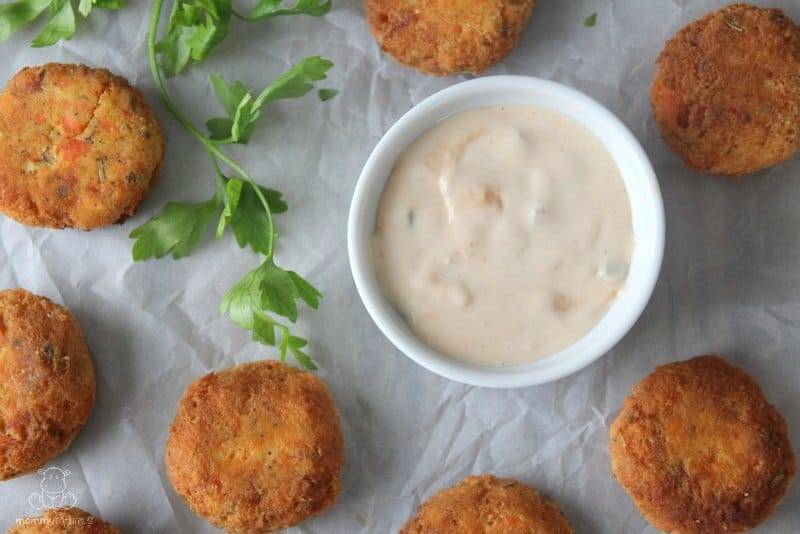 Easy Salmon Patties (Salmon Cakes or Croquettes)